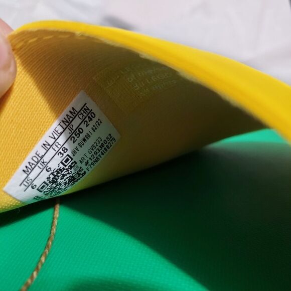 adidas Originals Sz 6 Kids Unisex  Adilette Comfort x LEGO® Slides BNIB - Picture 10 of 10